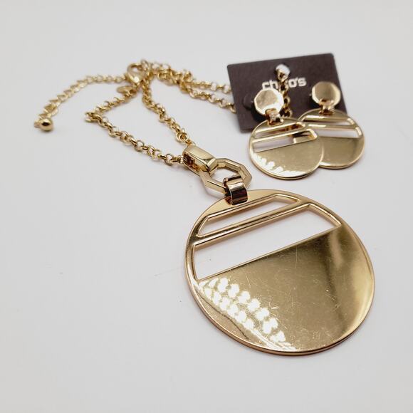 Chico’s Openwork Pendant Necklace & Matching Post Earrings Jewelry Set - Picture 2 of 7